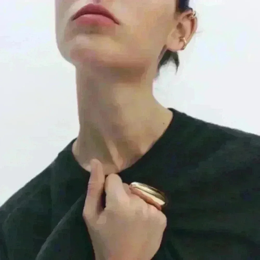Zara Horizontal Drop Ring